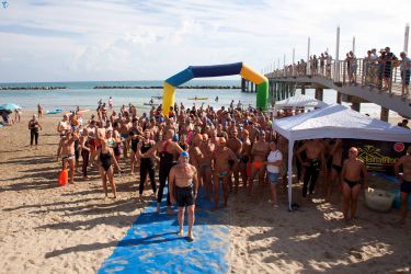 SirensSwim2025-14.jpg